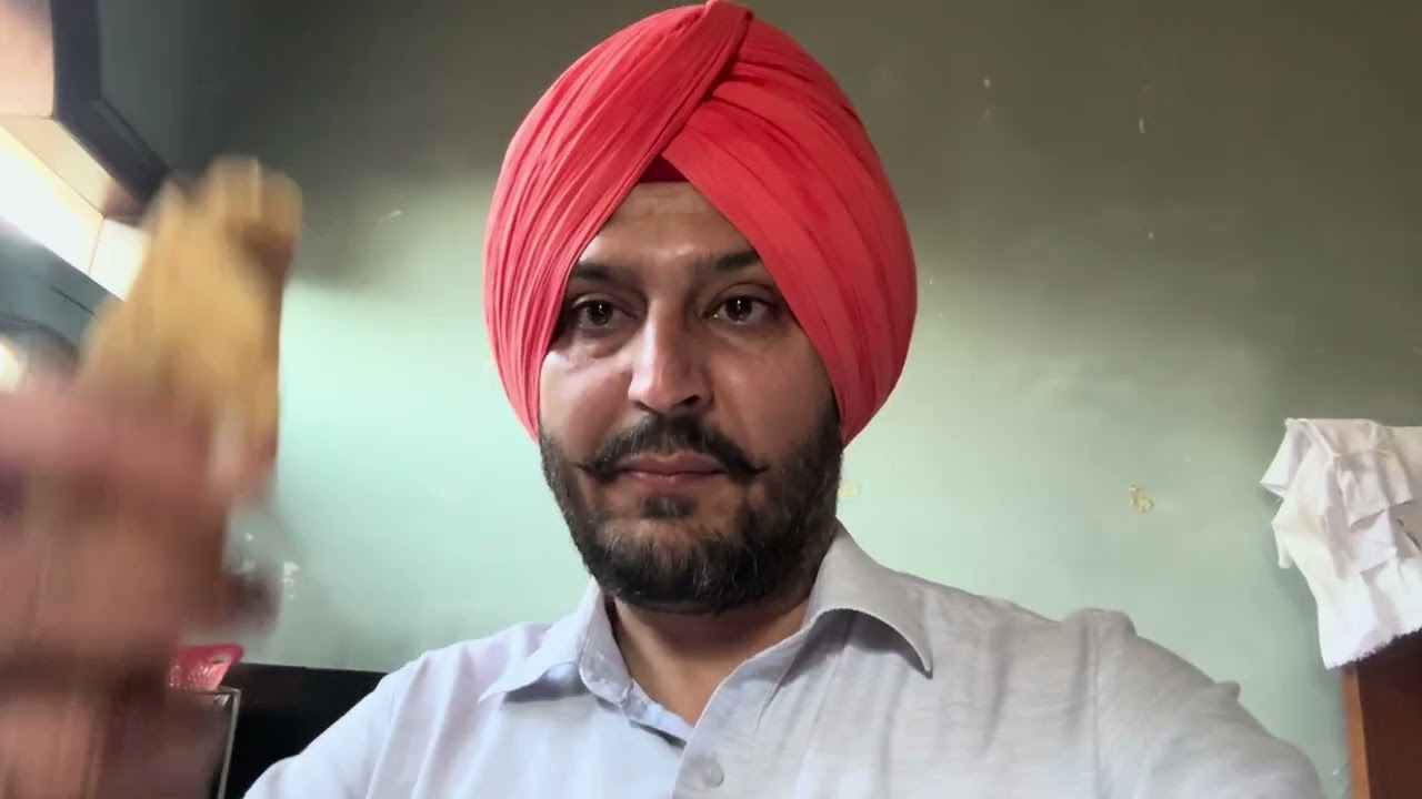 Vlog 234: ਅੱਜ ਖੇਤਾਂ ਵਿੱਚ ਮਿਰਚਾਂ ਲਾਇਆ #chacha #village #desi #samejitsingh #punjabi #youth #farming 