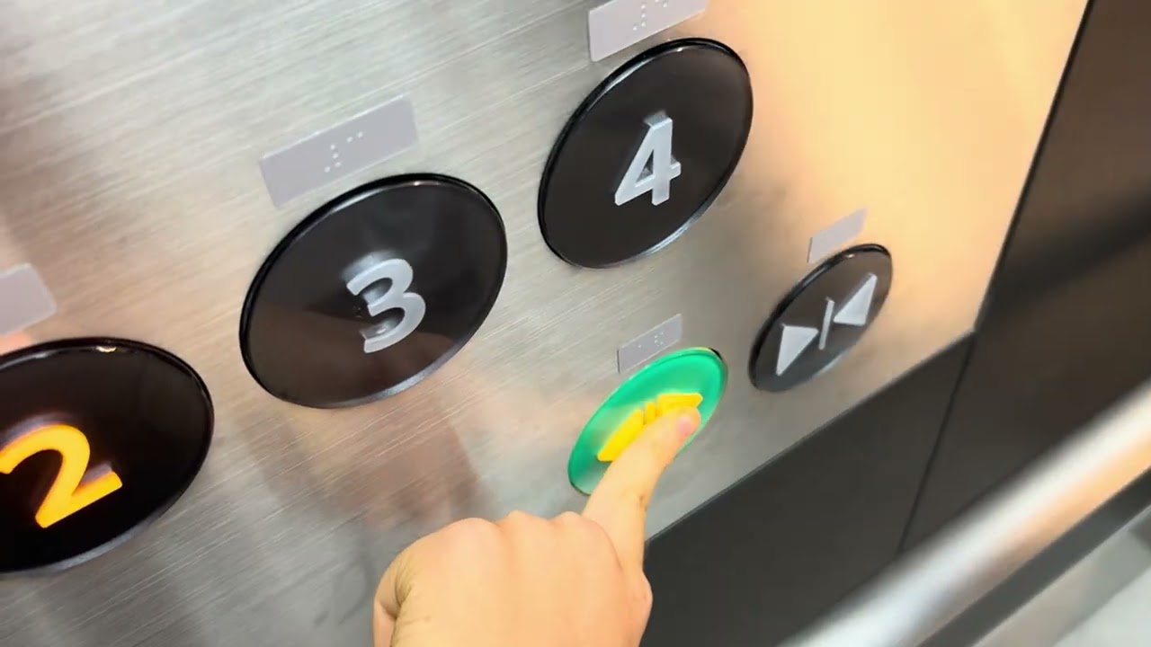 枚方モールのエレベーター