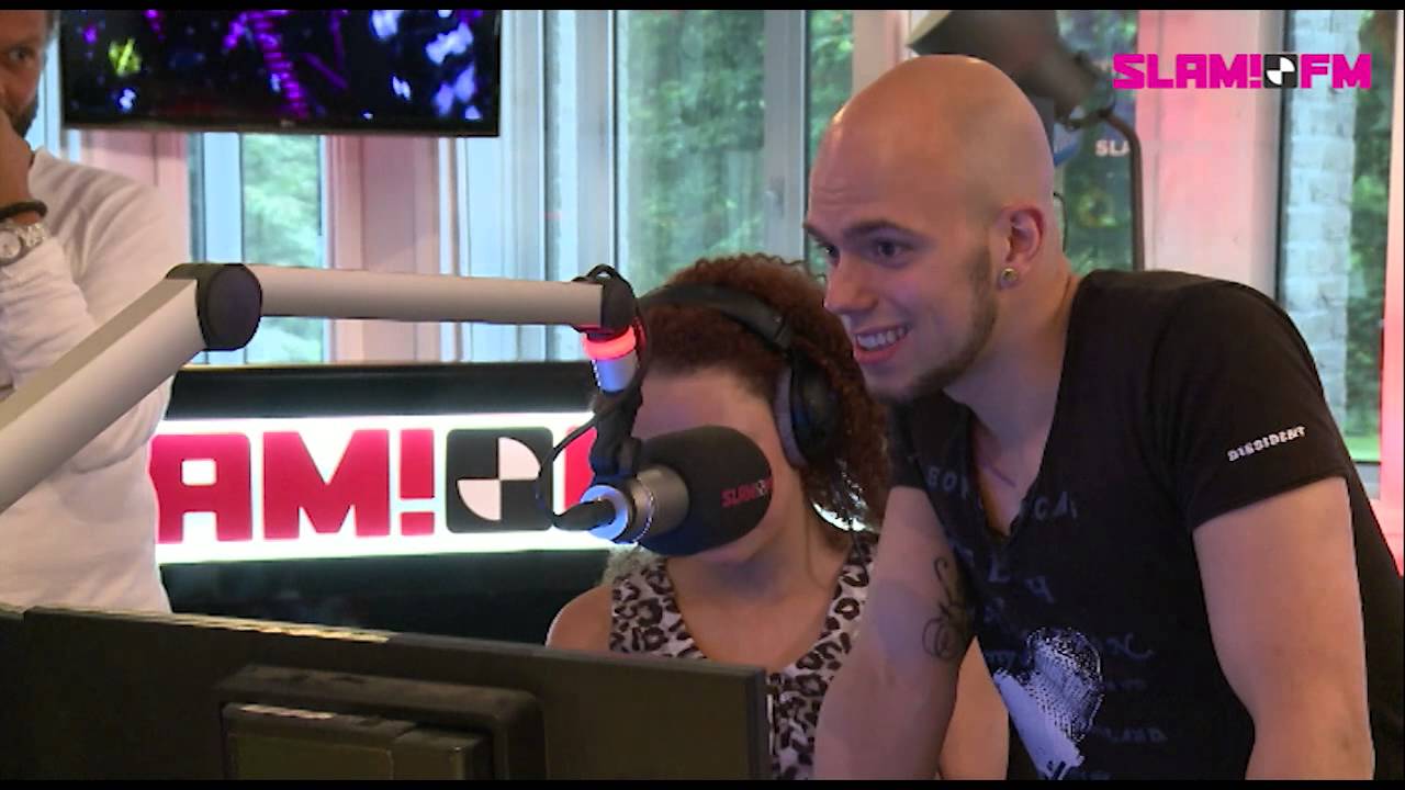 Tattoo's zetten in de SLAM!FM studio | Bij Igmar