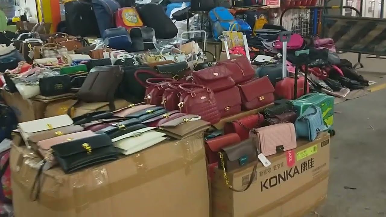 Bags Stock Lots Markets in China Private Tour Guide Backpacks Wholesale Market for Sneakers Supplier