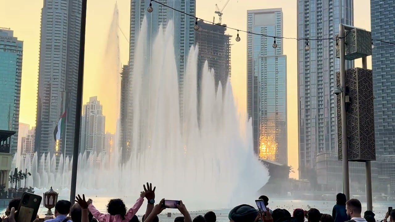 Dubai Dancing Fountain at Burj Khalifa
