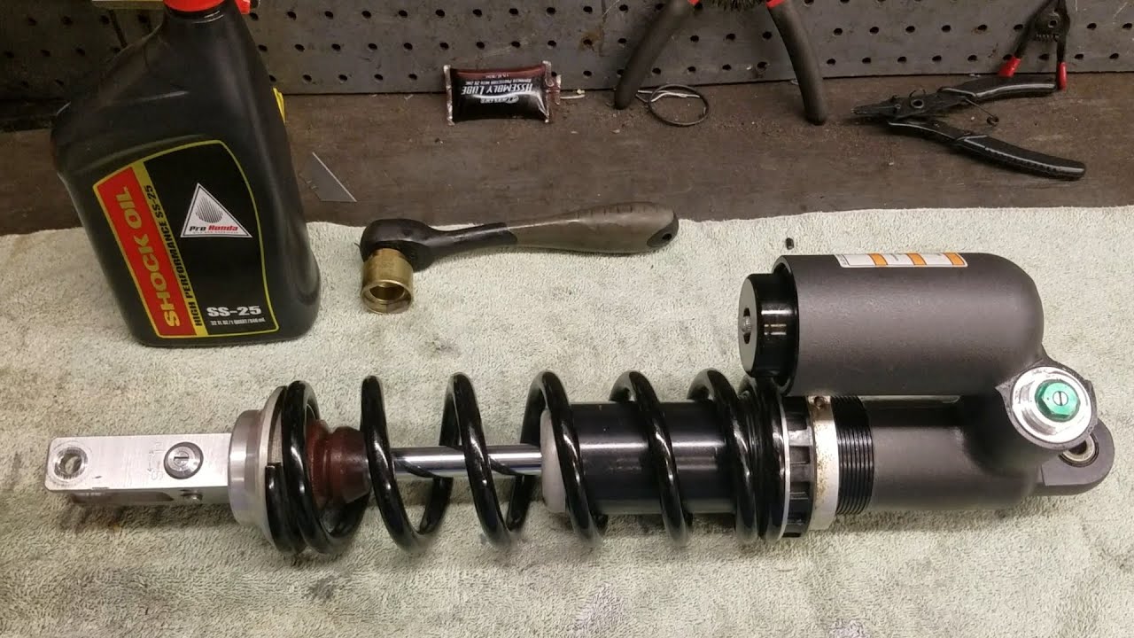 1:11 Rear Shock Service (KX450 2021-2025) Changing fluid & nitrogen charge on this Kawasaki