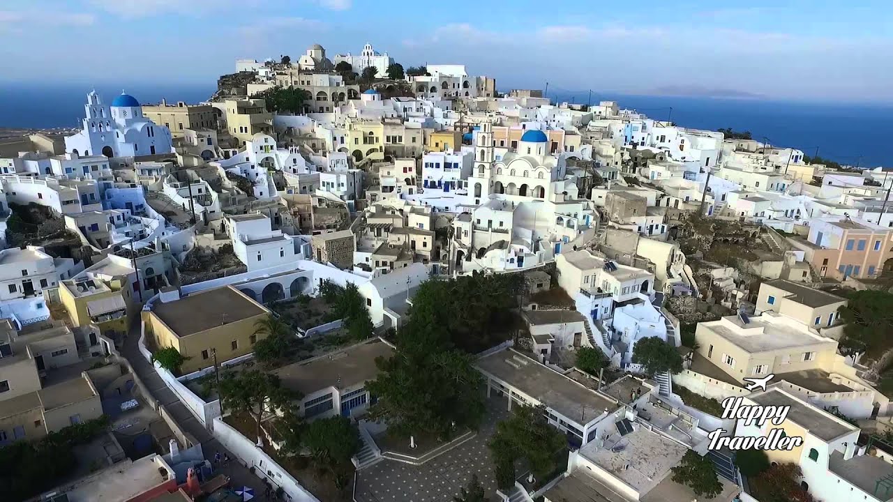 Happy Traveller in SANTORINI, GREECE