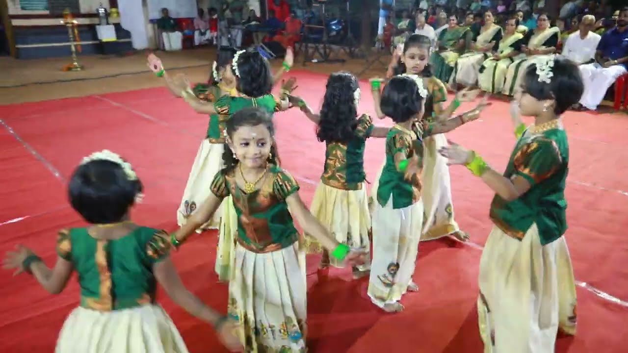 ഒരാളുടെ അഭാവത്തിലും കുട്ടികൾ അതിഗംഭീരമായി അവതരിപ്പിച്ച തിരുവാതിരക്കളി .....