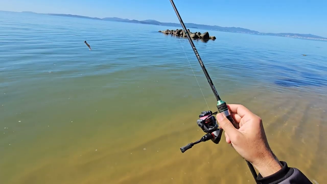 PESCARIA NAS PEDRAS DE BALNEÁRIO SÃO MIGUEL / PESCA ULTRALIGHT DE ROBALO COM MICRO CAMARÃO