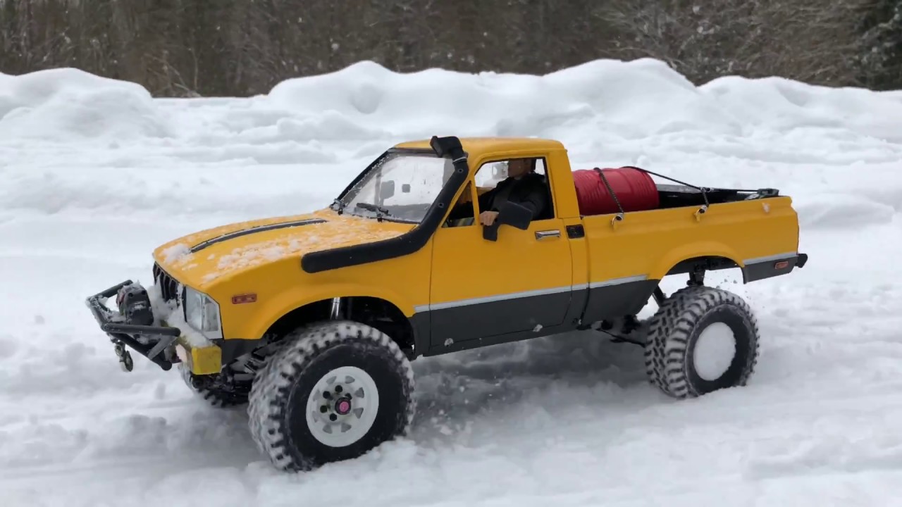 RC scale studio Truck OFF Road Snow Adventures Rc4WD Trail Finder 2  forest run Toyota Hilux