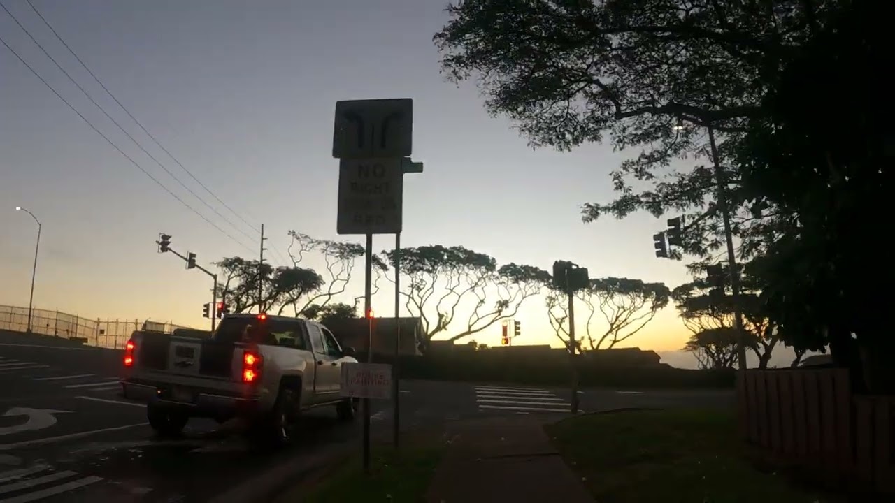 Feb. 1, 2026 Sun. Early morning ride O'ahu 🚴‍♂️🚴‍♂️🤙🚴‍♂️🚴‍♂️