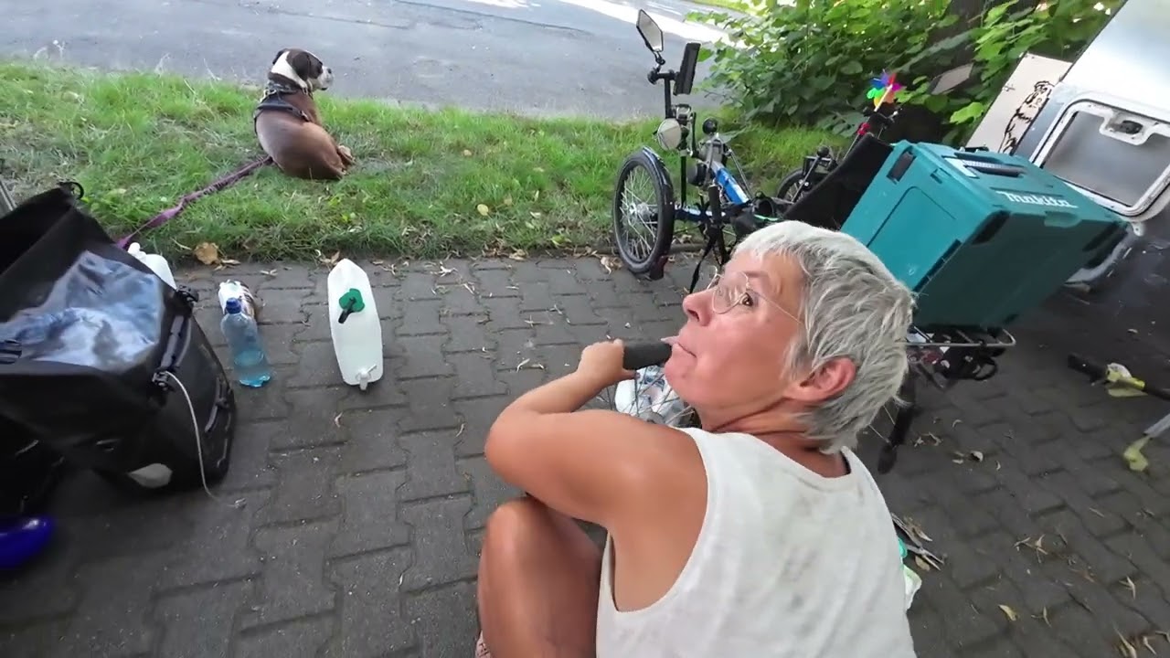 Kleiner Ausschnitt von unserer Rückreise von Luckenau. Wenn zwei Mädels eine Panne haben!!!