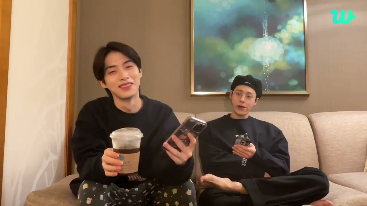 [Wait FO SUBS] ONEUS' XION and HWANWOONG WEVERSE Live🐯🐶🍰☕️|2023.01.24|