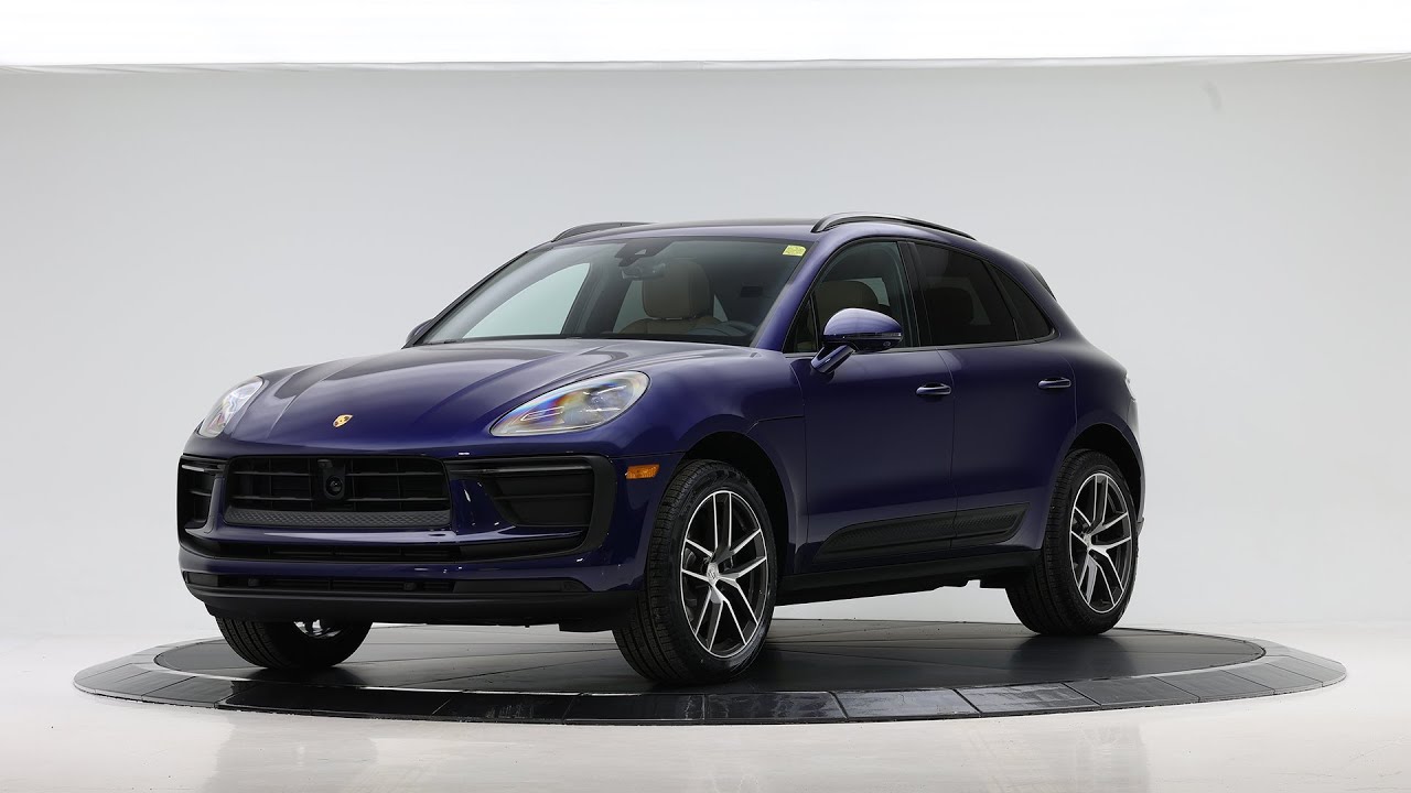 2024 Porsche Macan Gentian Blue Metallic | P7526