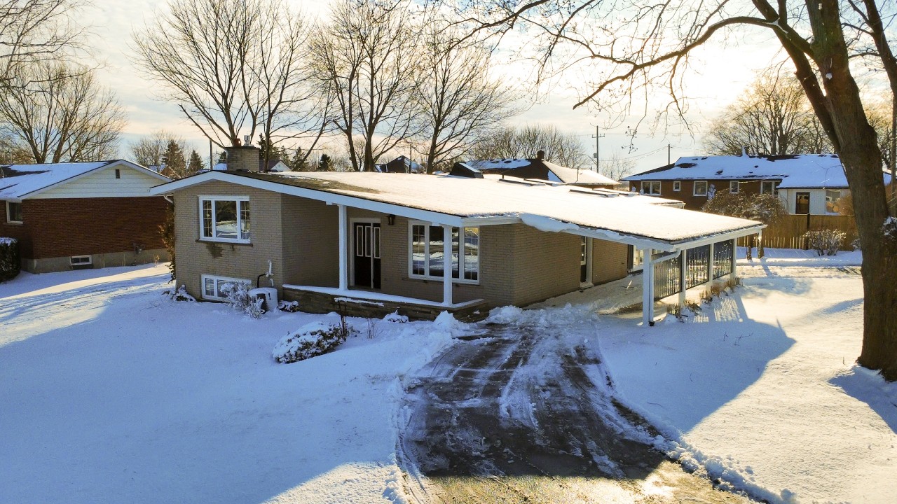 2193 Miller Ave, Shakespeare ON