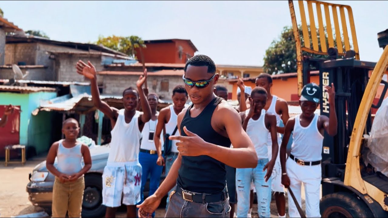 Lakevio et La Détaille - METTRE AU PAS ( Clip Officiel ) 