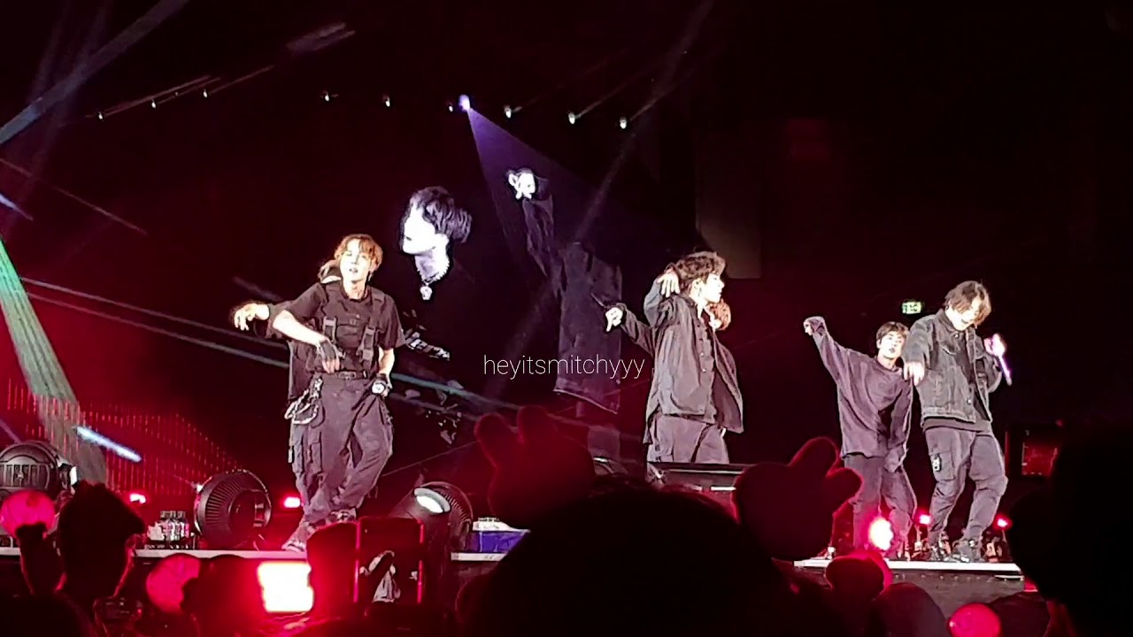 [FANCAM 11102019] - BTS  WORLD TOUR 'LOVE YOURSELF: SPEAK YOURSELF' in RIYADH - MIC DROP