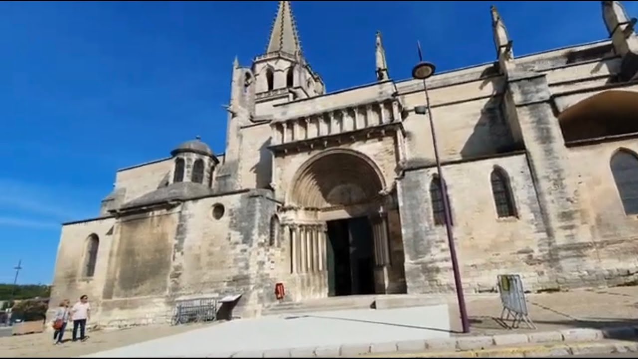 Tarascon, Église Paroissiale Sainte Marthe, dans le Bouches-du-Rhône, France.