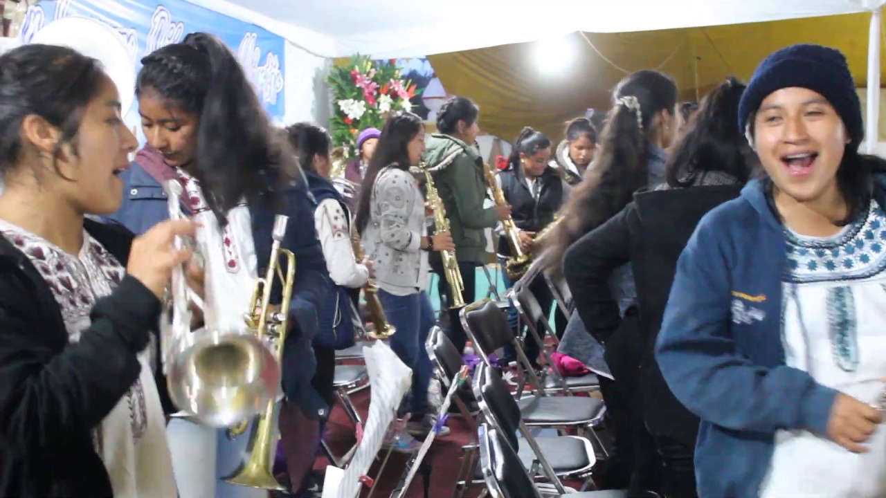 Banda femenil Ka'ux 