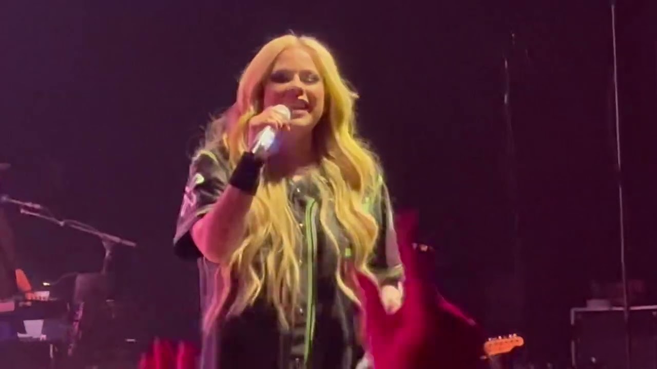 Avril Lavigne Girlfriend Bethel,NY