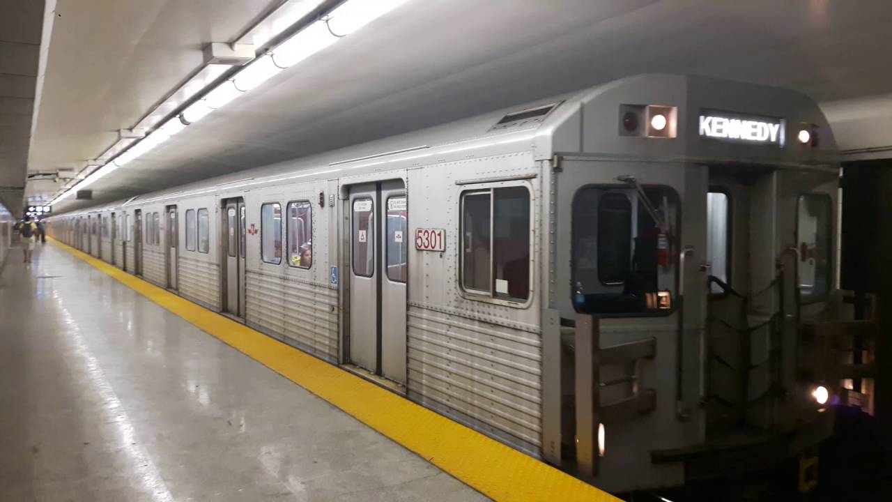 (TTC) Toronto Transit Commission 1995-2001 Bombardier T1 5301 | Dufferin Station