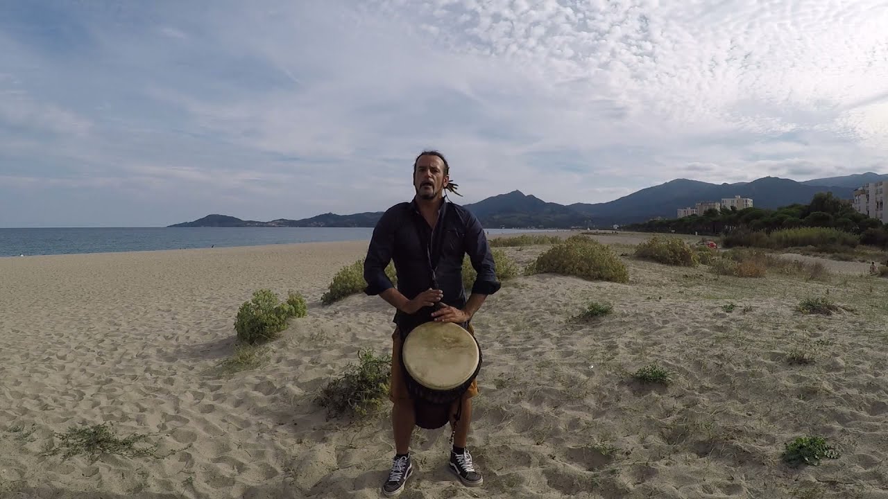 Keny Arkana - Une seule Humanit&eacute; ft ROY Djembefola Performance
