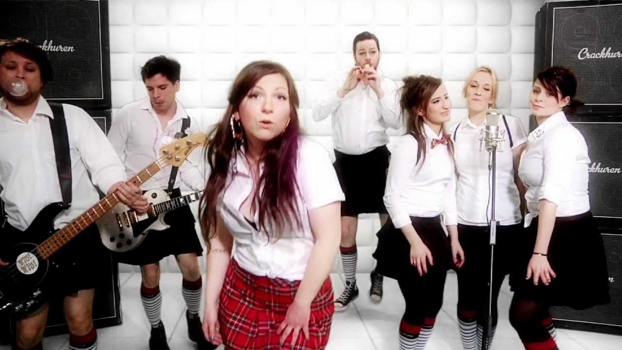 The toten Crackhuren Im Kofferraum(The T.C.H.I.K.) - 