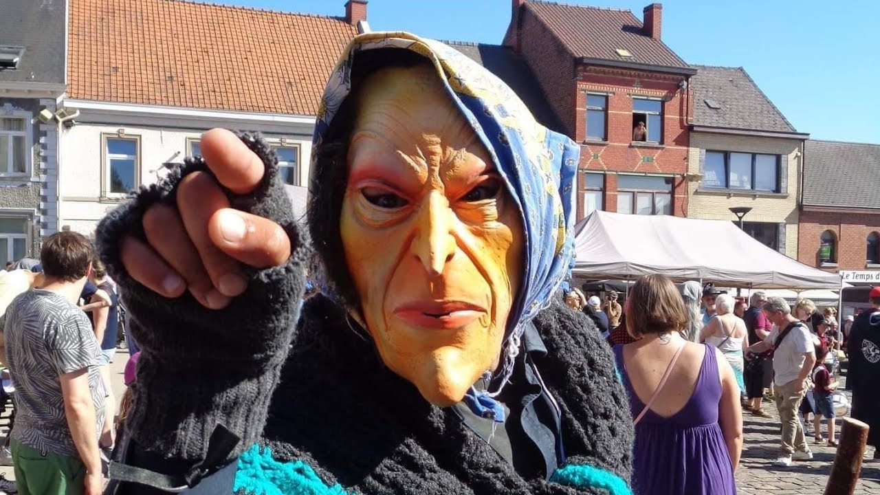 Le sabbat des sorcières à Ellezelles ( Belgique  )