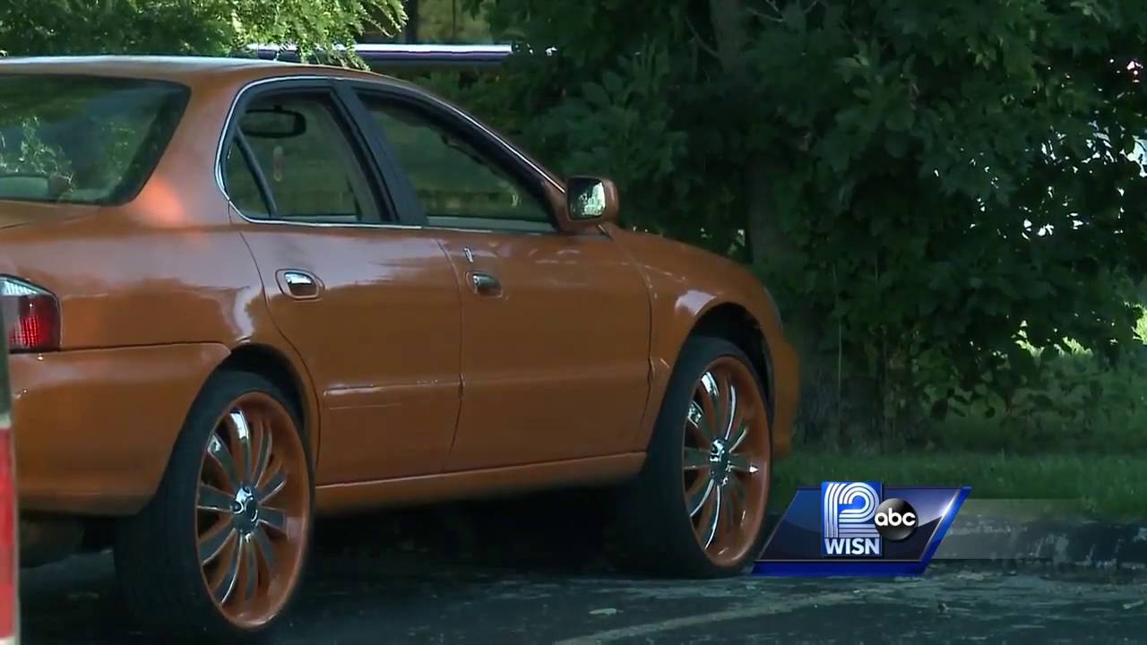 Driver repeatedly slams squad car in Oak Creek, police say