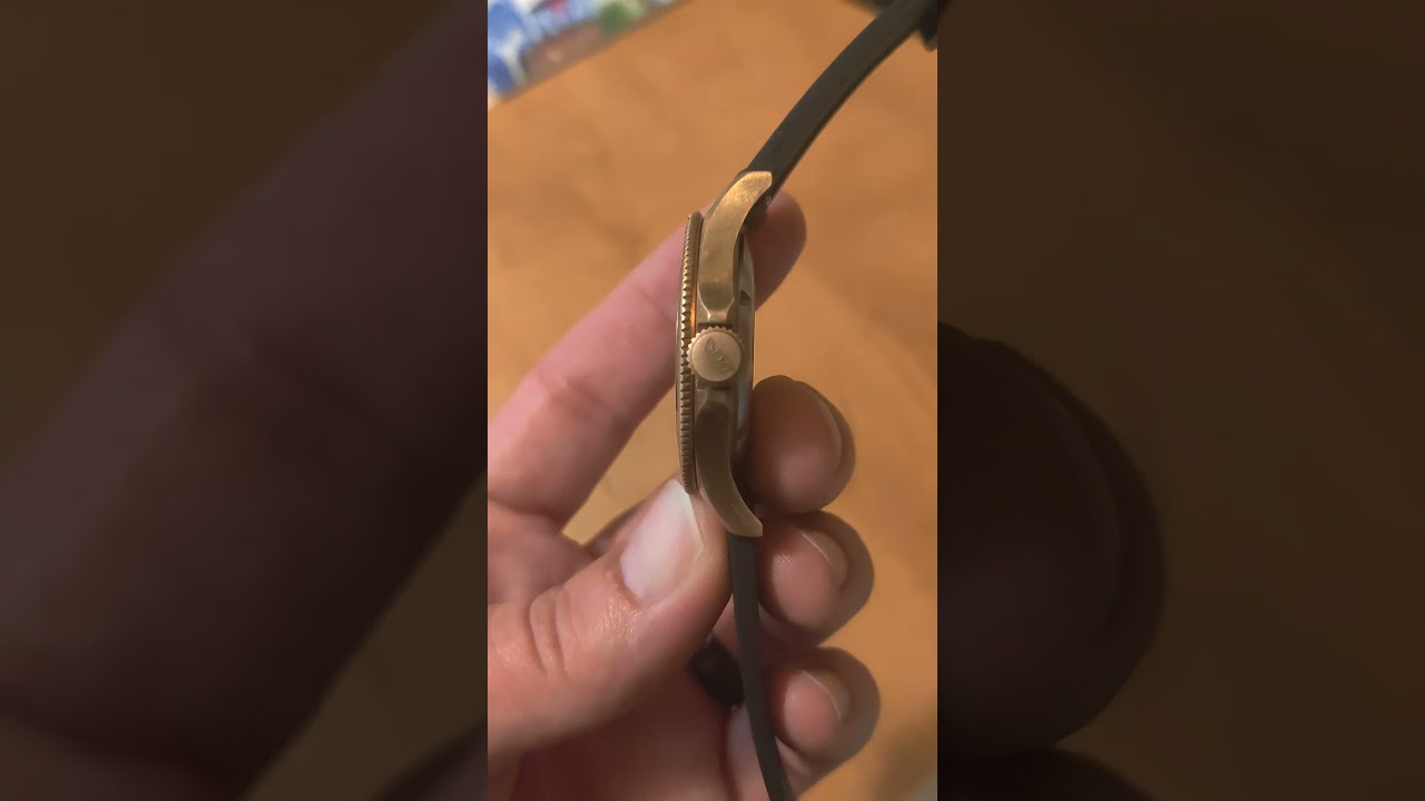 Glycine Combat Sub Automatic Bronze Diver Watch Review!!! Beautiful Swiss Timepiece on a budget!!!