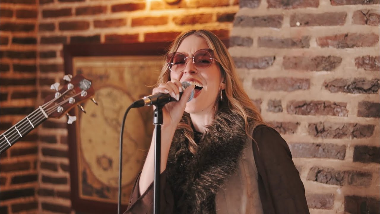 GIMME! GIMME! GIMME! - ABBA (PRISMA COVER)