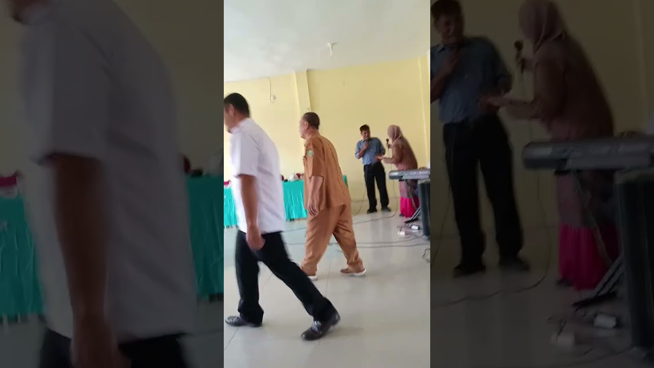 Suara Emas Ibu Erlina Mora dan Pak Manuel Gulo pada acara perpisahan guru pensiun