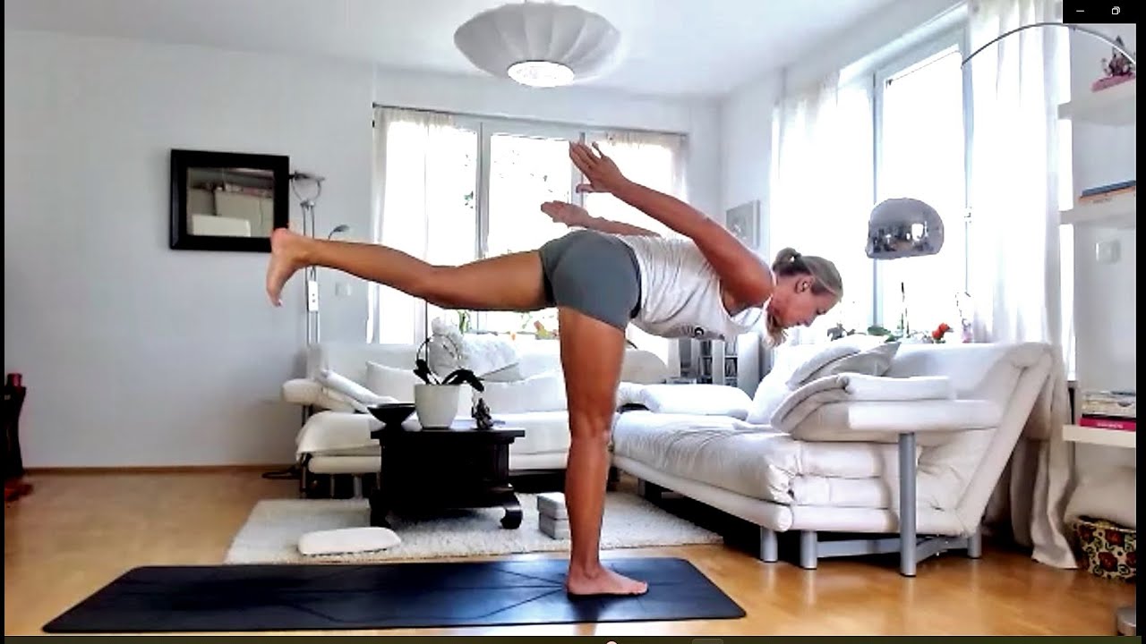 YOGA CORE POWER - VINYASA FLOW all level Stunde mit Veronika Rössl