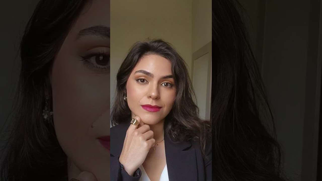 Lip combo = Lip pencil Soar MAC + lipstick All Fired Up MAC. #mac #lipstick #corporatewoman
