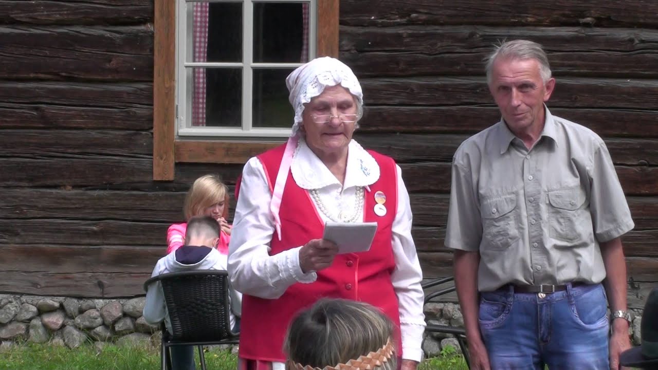 Inkeril&auml;iset ja Komilaiset | Hiljan piha Imatra | 2015    044