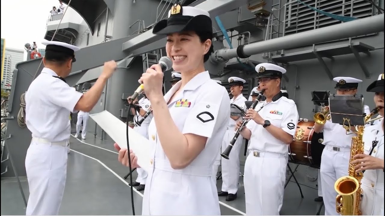 Yukari Miyake sings songs for kids