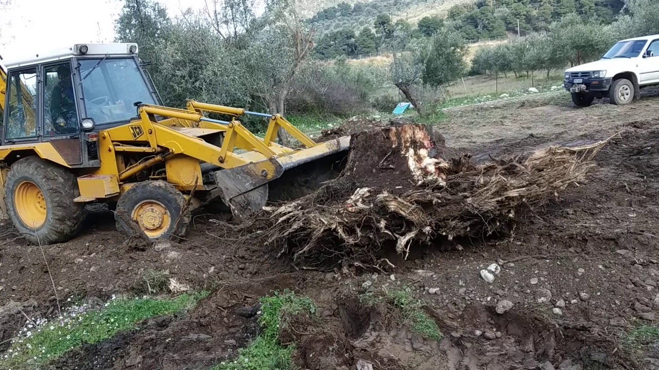 Σε συνεργασία με μηχανήματα