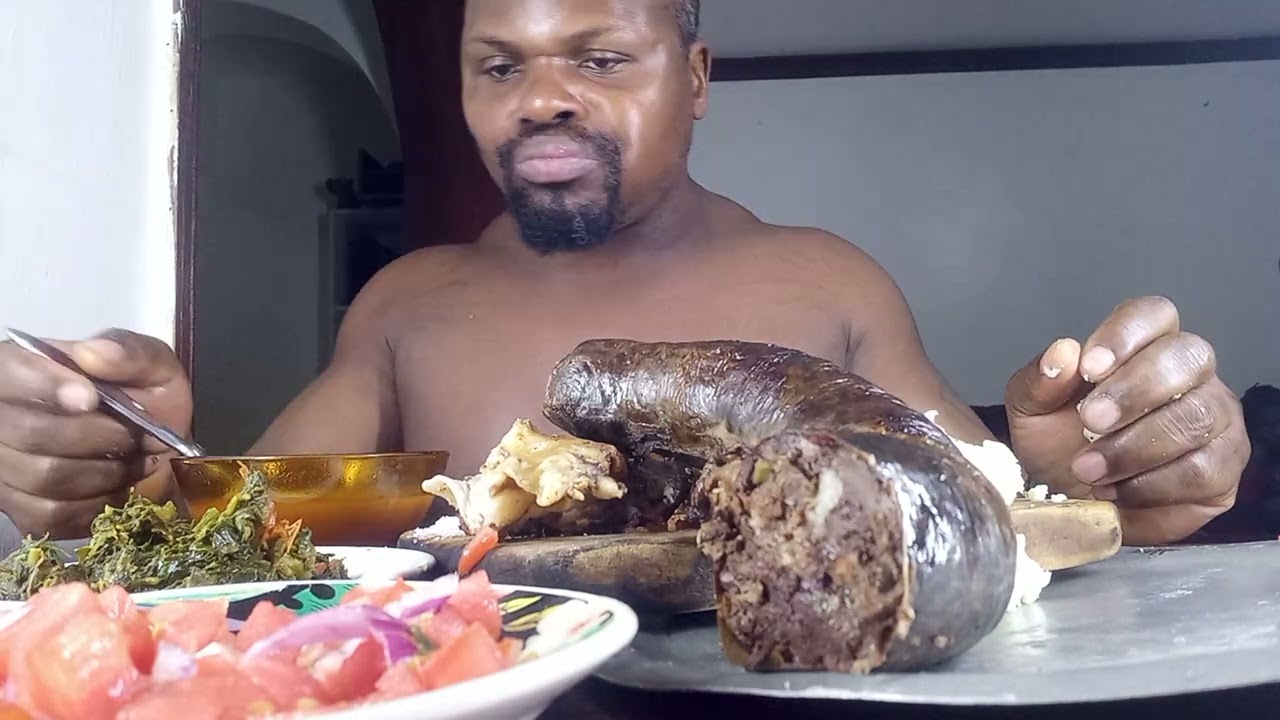 Mutura ya nyati,mumero ya ngatata and supu for breakfast after gym session #cookwithugaliman