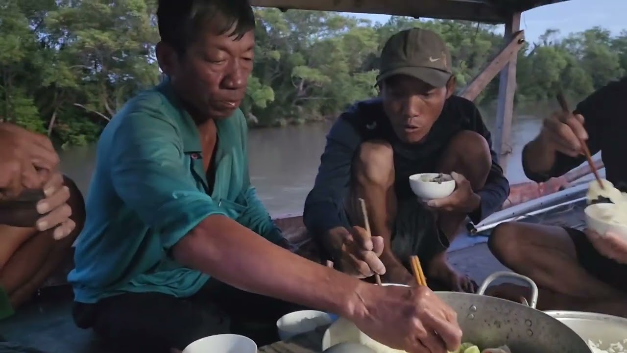 Trênh đường về anh em làm lay rai tới tói luông /SĂNBĂT TRA VINH /84 