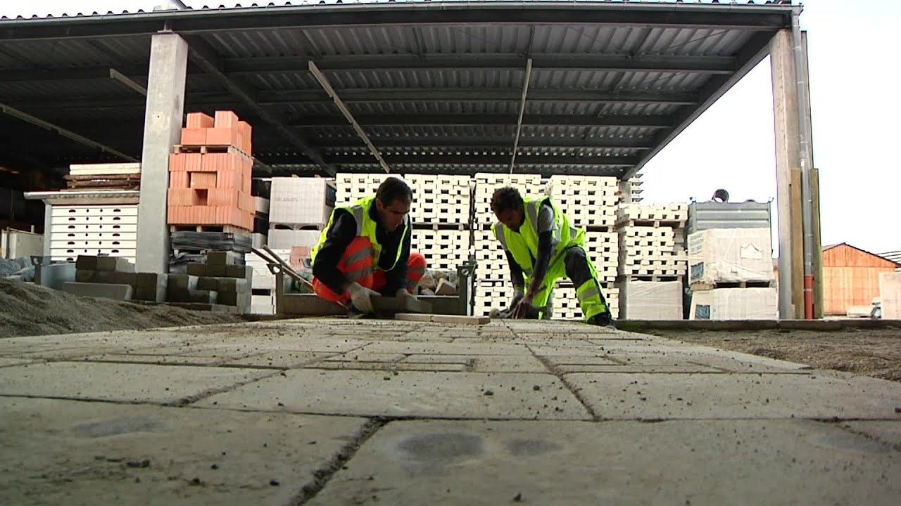 Fachkr&auml;ftemangel: Bauindustrie baut auf Fl&uuml;chtlinge!