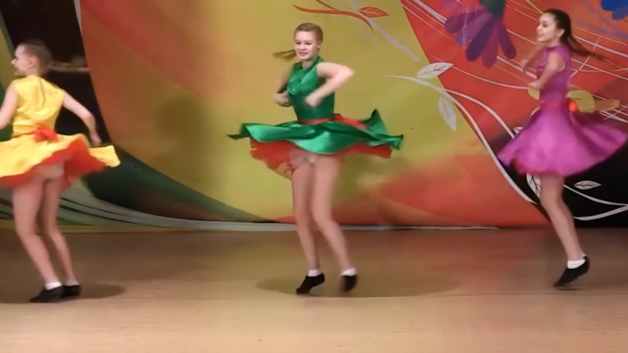 Dance Three girlfriends/Танец Три подружки