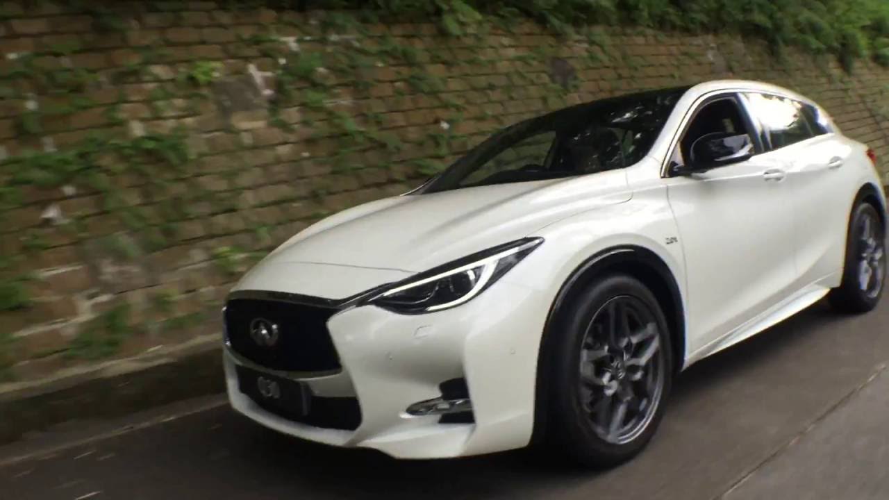 infiniti Q30 2.0T AWD Test Drive(HK)