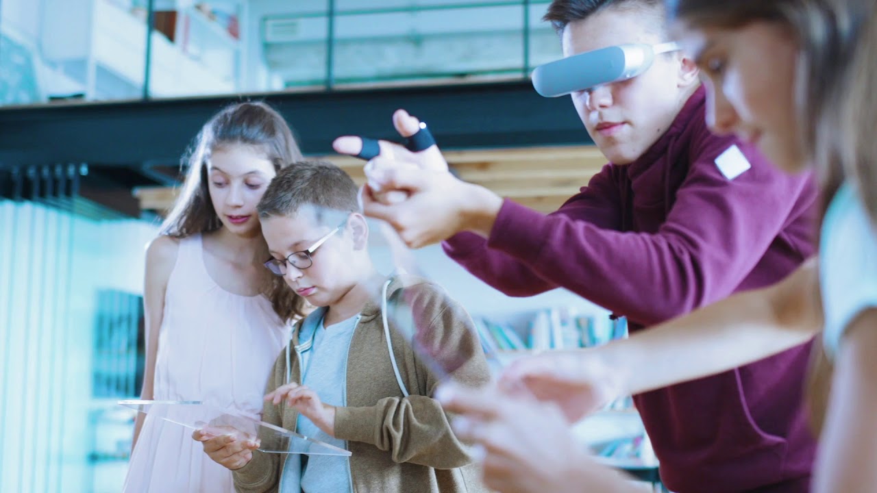 AR & VR in the Classroom