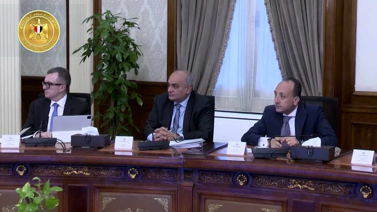 رئيس الوزراء يترأس اجتماع المجموعة الاقتصادية