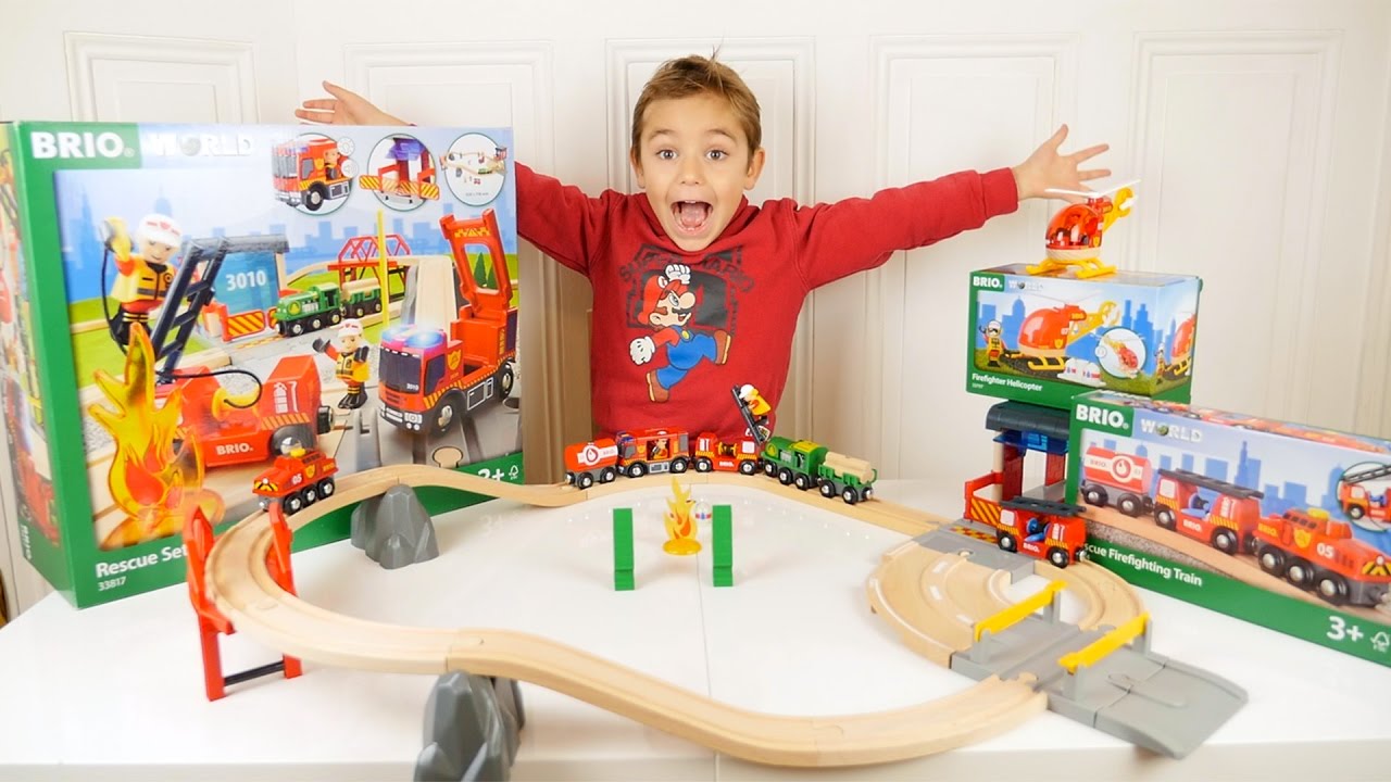 JOUETS - GRAND CIRCUIT de TRAINS BRIO - POMPIERS et SECOURISTES 🔥