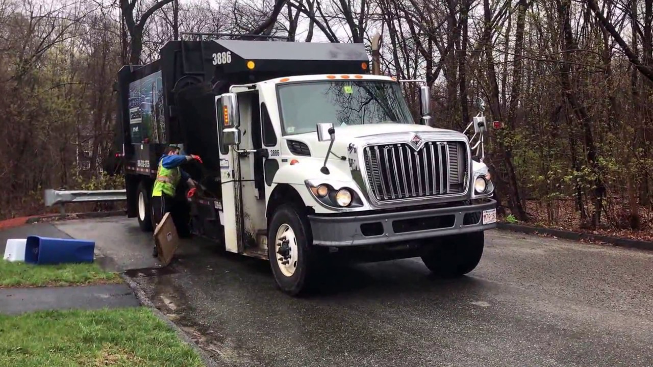 Casella Waste Services 3886 ~ International WorkStar G-S MP8000 Side Loader