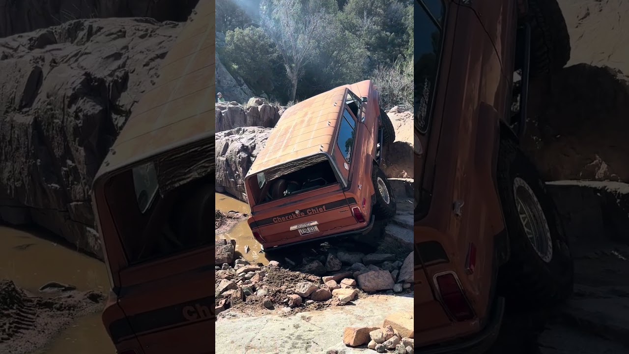 Hemi 6.4 V8 in a full size jeep rock crawling #hemi #jeep #offroad