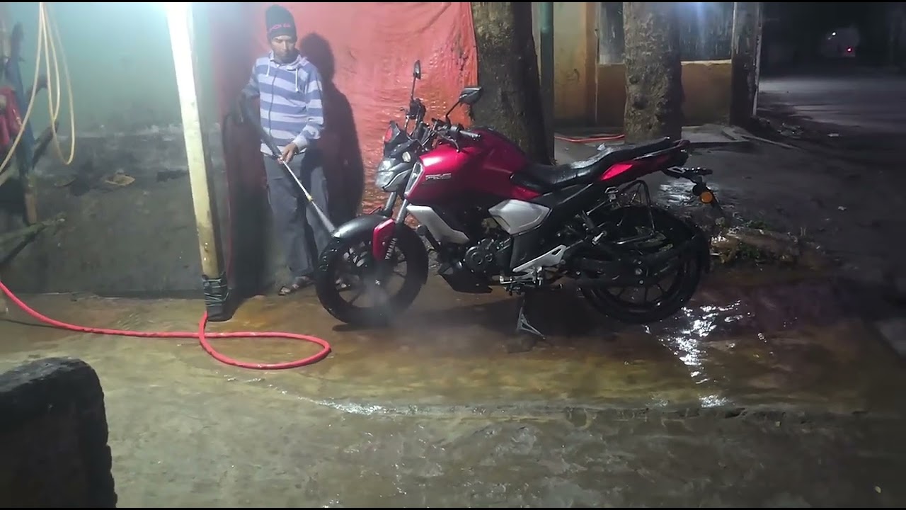 দাঁড়ি পাল্লায় ভোট দিন