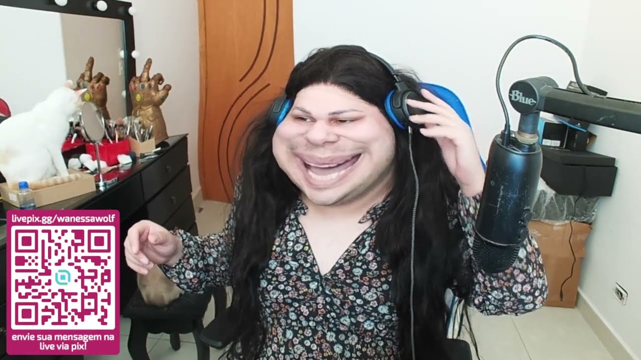 PERFORMANCE ROSALIA, MULHERS RICAS, BETH GTA RP e SMITE - Wanessa Wolf
