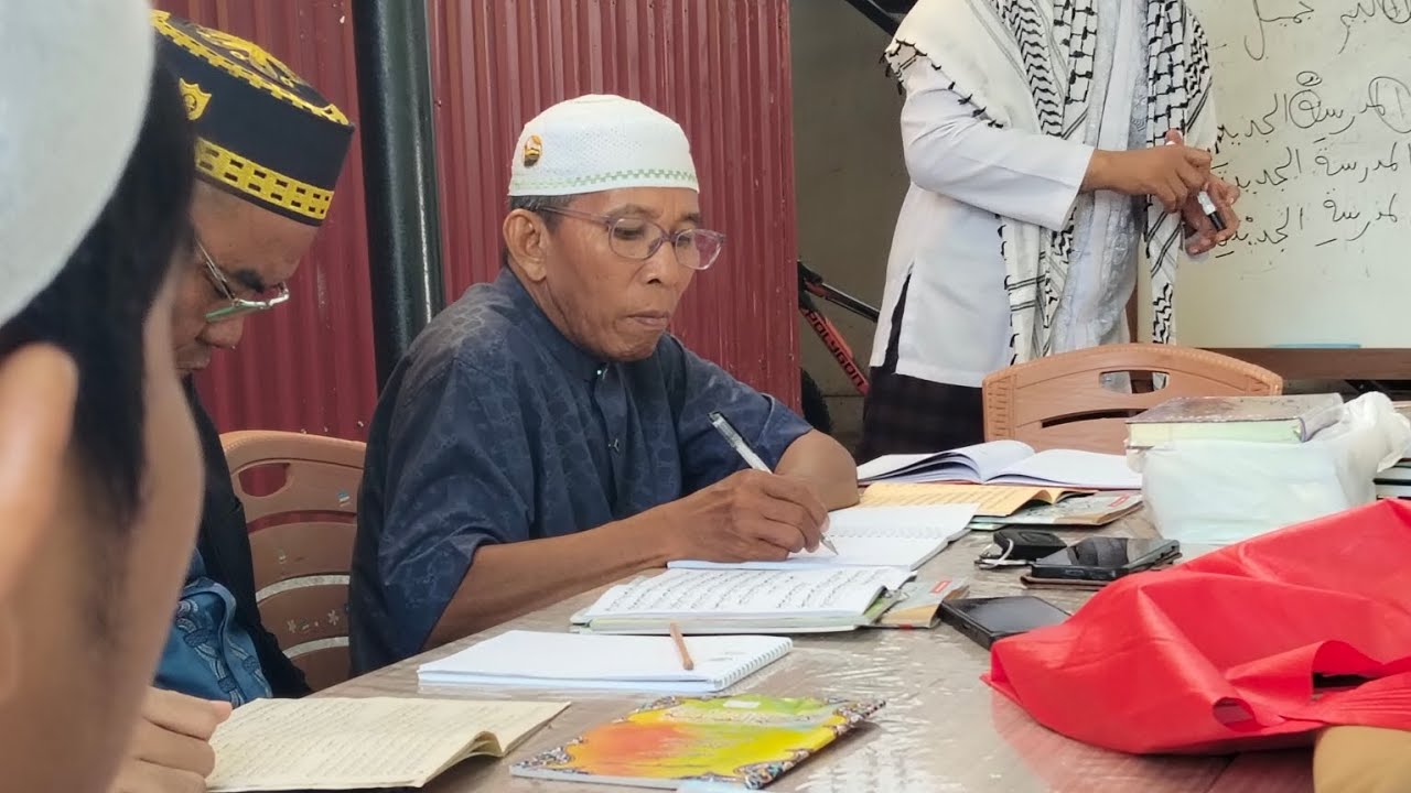 Matan Al-ajurumiyah (Nahwu), lanjutan pembahasan s/d tanda-tanda I'rob Nasob - KH. Ulin Nuha Asnawi.