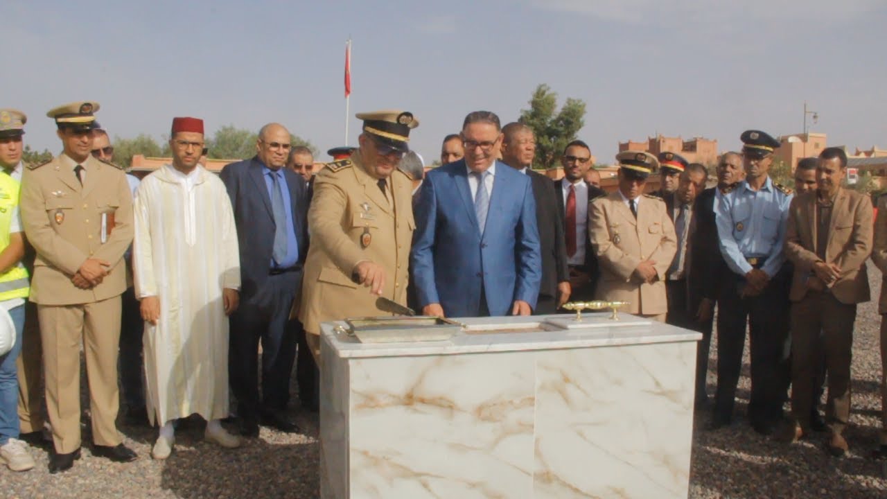 بمناسبة عيد العرش المجيد، عامل الإقليم يعطي انطلاقة أشغال إعادة بناء تكنة المخزن المتنقل بورزازات