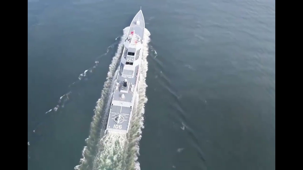 山東艦抵達香港！航母編隊穿越海峽過程曝光，近距離無碼高清實拍 #航母 #山東艦 #飛行員 #艦載機