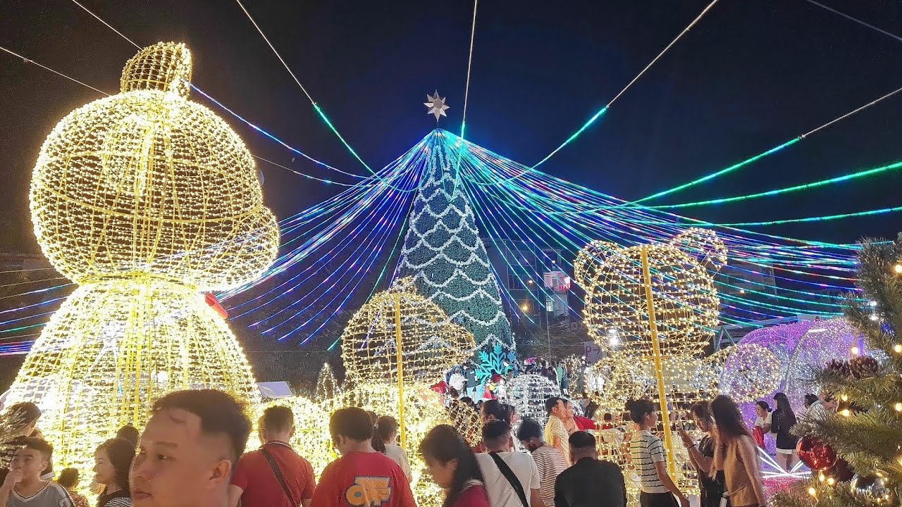 Điểm check in Giang Sinh tại Aeon Tân Phú .