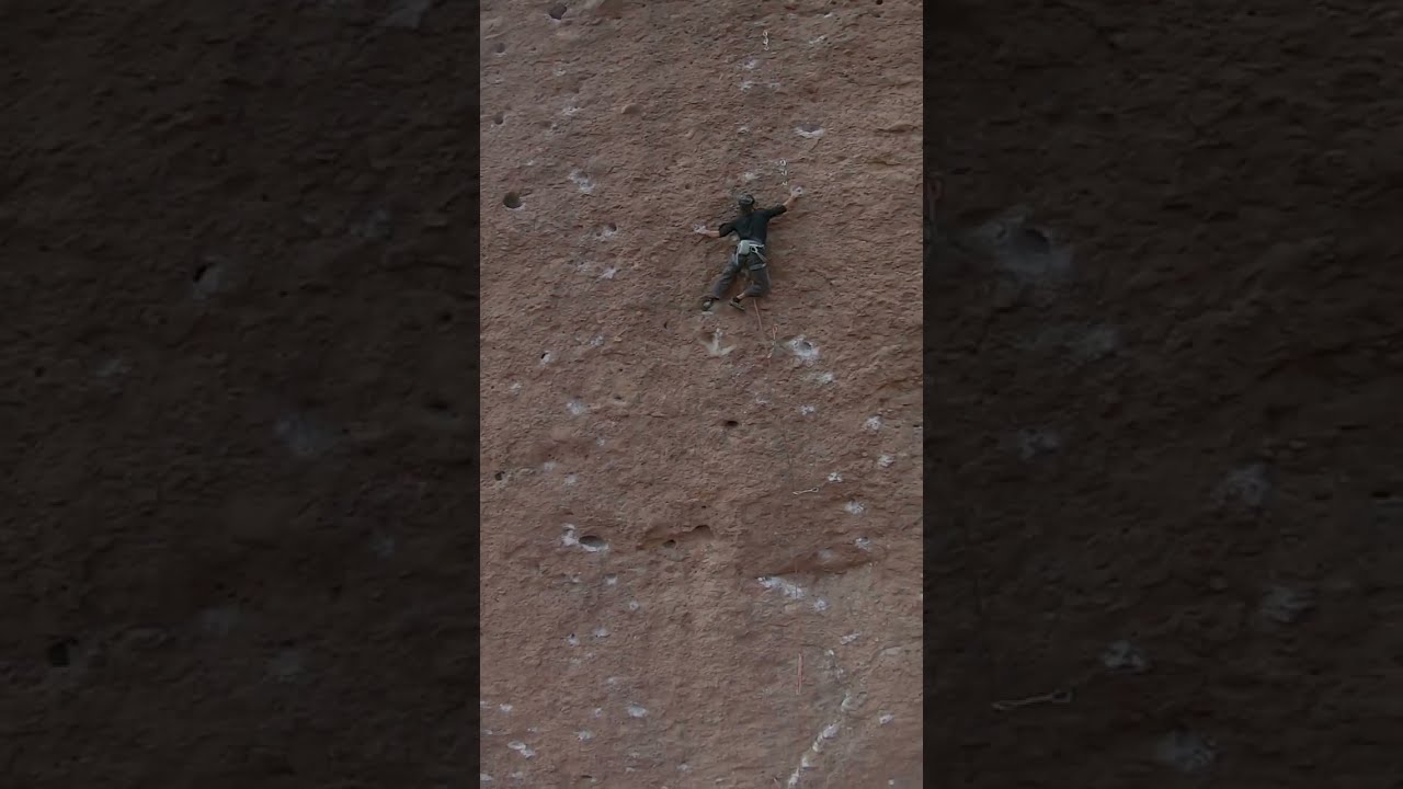 🔴 &iexcl;ESCALADA en ROCA! 🇨🇱 #shorts #climbing #escalada